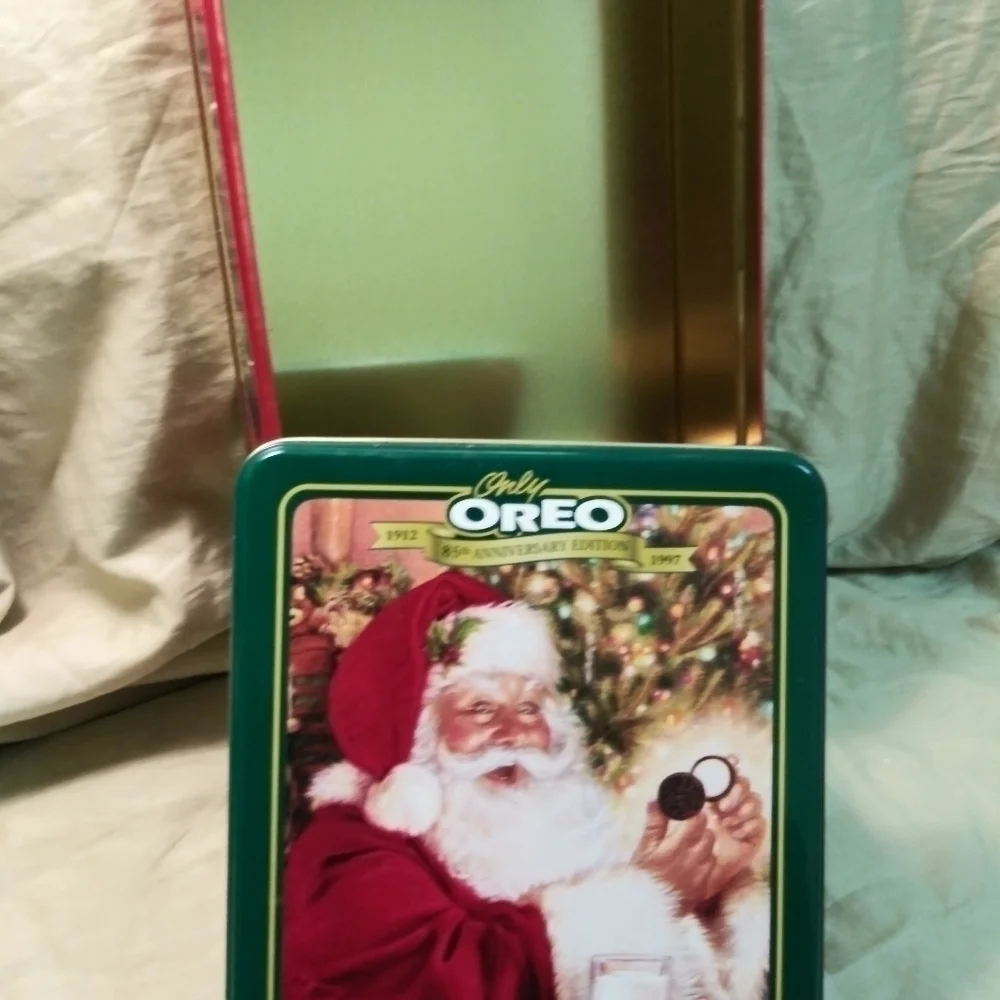 Vintage Nabisco Oreo Cookie Tin Circa 1997 - Picture 2 of 5
